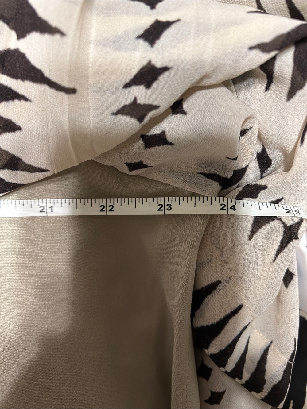 🎀KOAI Beige&Black Long-Sleeve Patterned Midi Dress with Waist Tie size 22 NEW - Picture 13 of 15